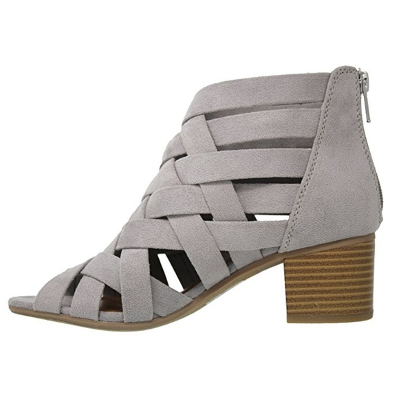 FLORA Chunky Heel Peep Toe Booties - Picture 4 of 4